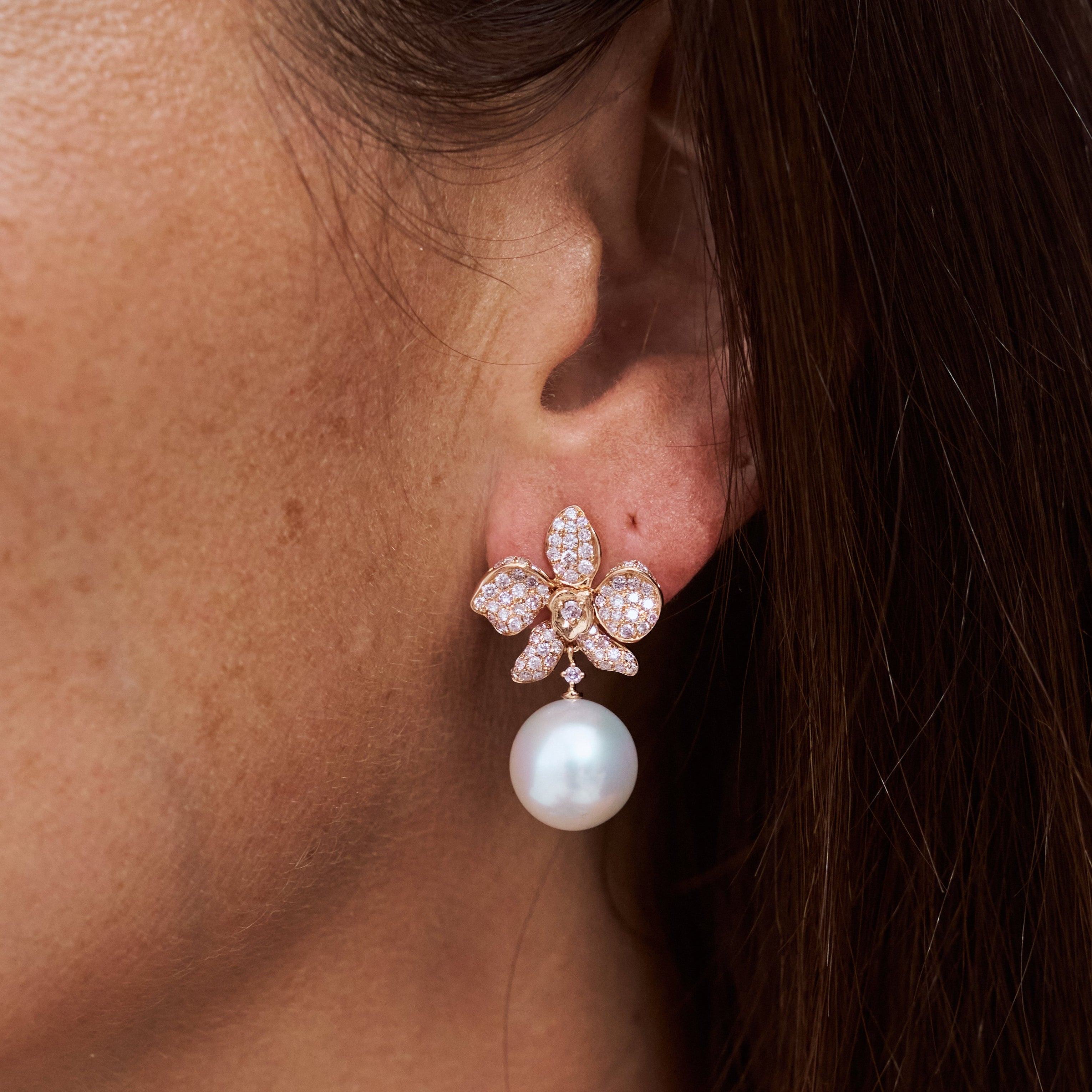 Autore South Sea Pearl set in 18kt rose gold pink diamond Orchid earrings