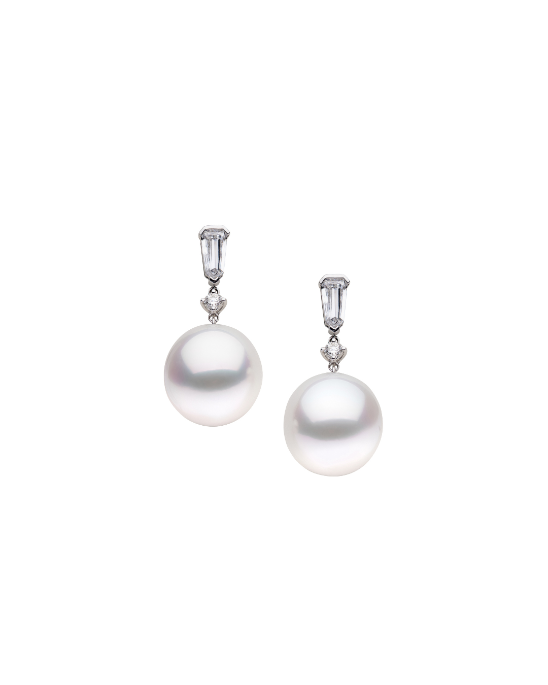 Autore South Sea Pearl set in 18kt white gold with fancy cut tapered baguette round brilliant drop earring
