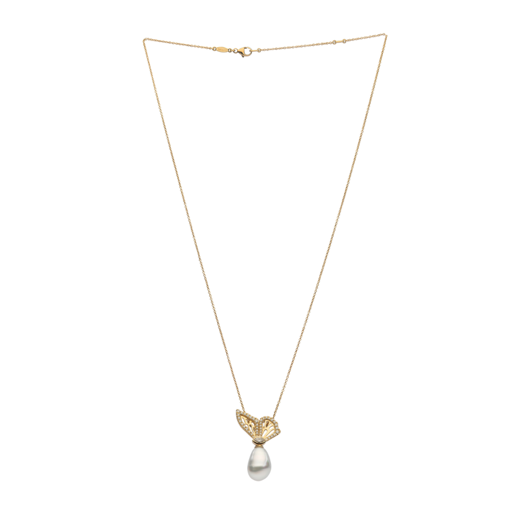 Autore Keshi South Sea Pearl Pendant necklace featuring a Keshi South Sea Pearl and white diamond set on 18kt yellow gold