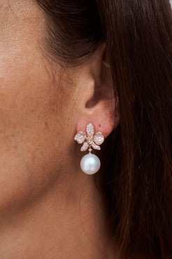 Autore South Sea Pearl set in 18kt rose gold pink diamond Orchid earrings