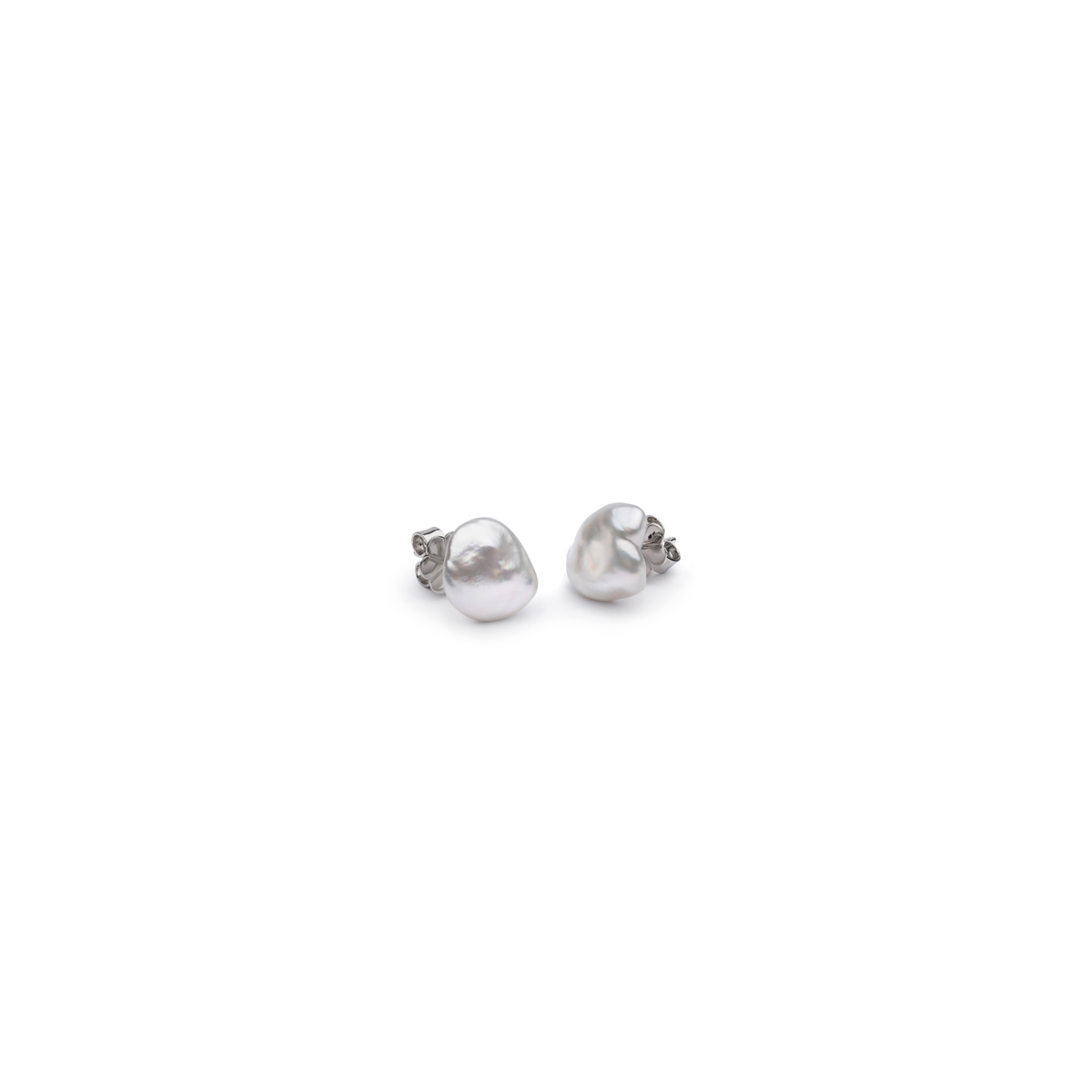 Autore Oro Keshi Studs with South Sea keshi pearls in 18kt white gold, side view